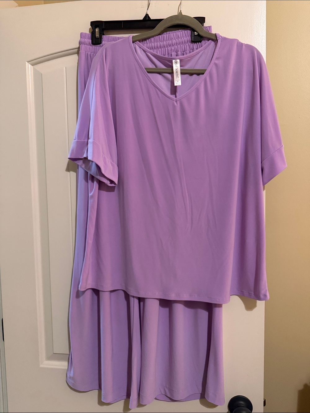 Lavender V-Neck Pantsuit Set - Relaxed Top & Elastic Waist Pants
